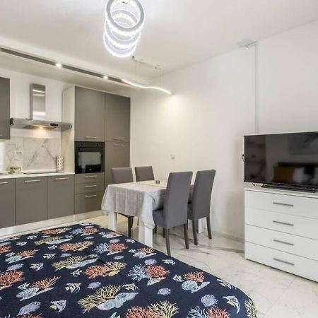 Royal Platinum Studio Apartment Vodice Exterior photo