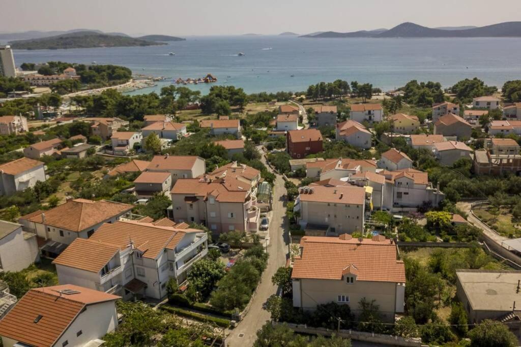 Royal Platinum Studio Apartment Vodice Exterior photo